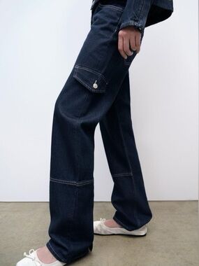 Zara CARGO JEANS. Blue. Size 2. New with Tags.